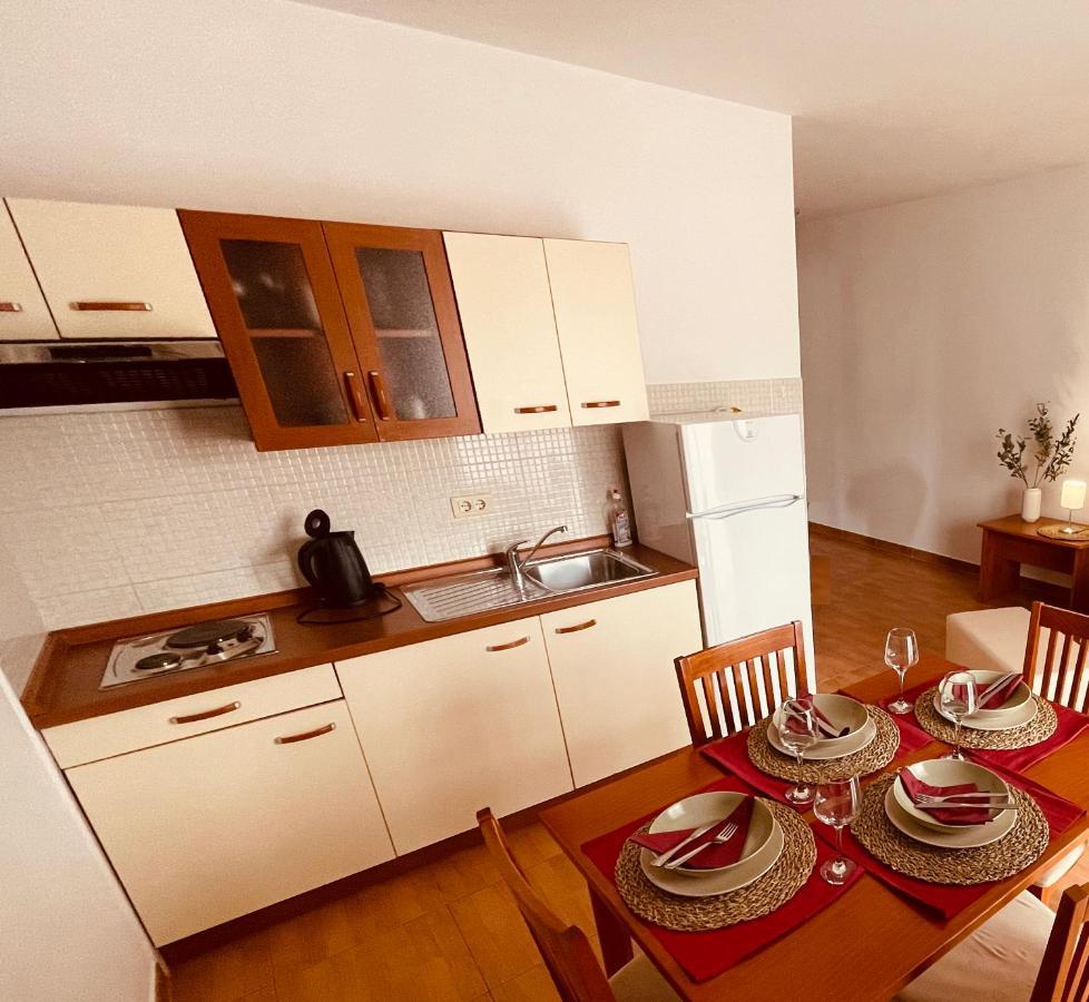 Apartments Stina Seget Vranjica Eksteriør billede