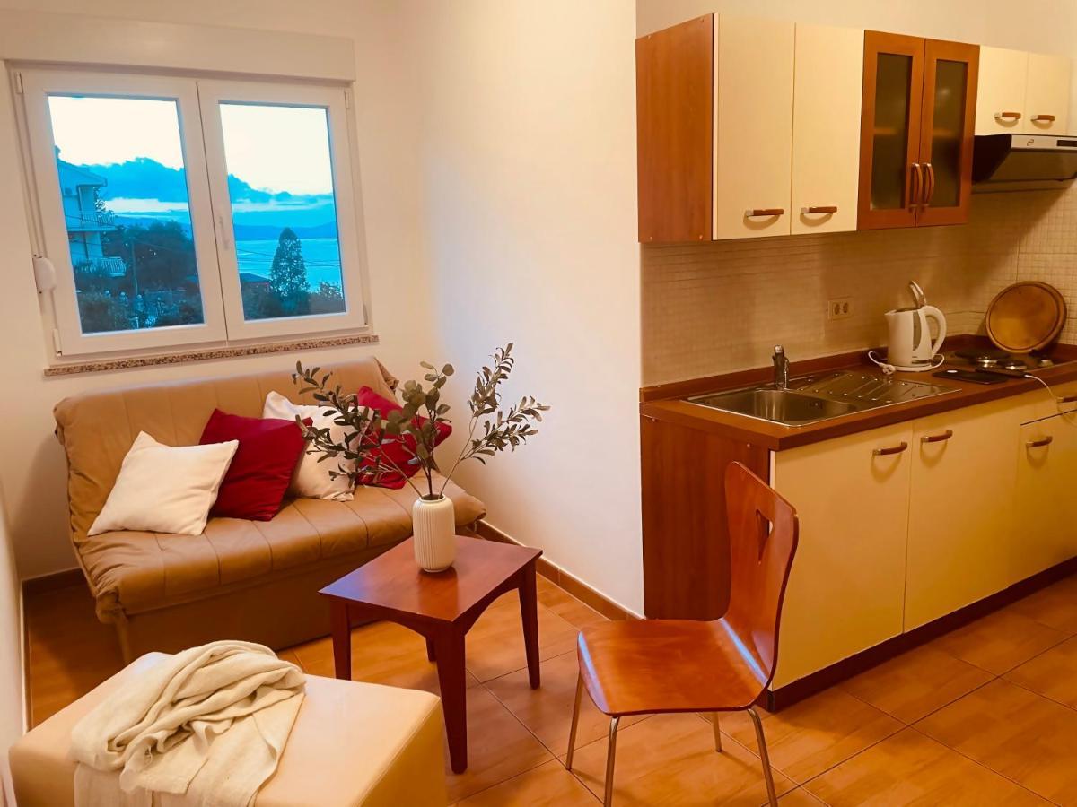 Apartments Stina Seget Vranjica Eksteriør billede